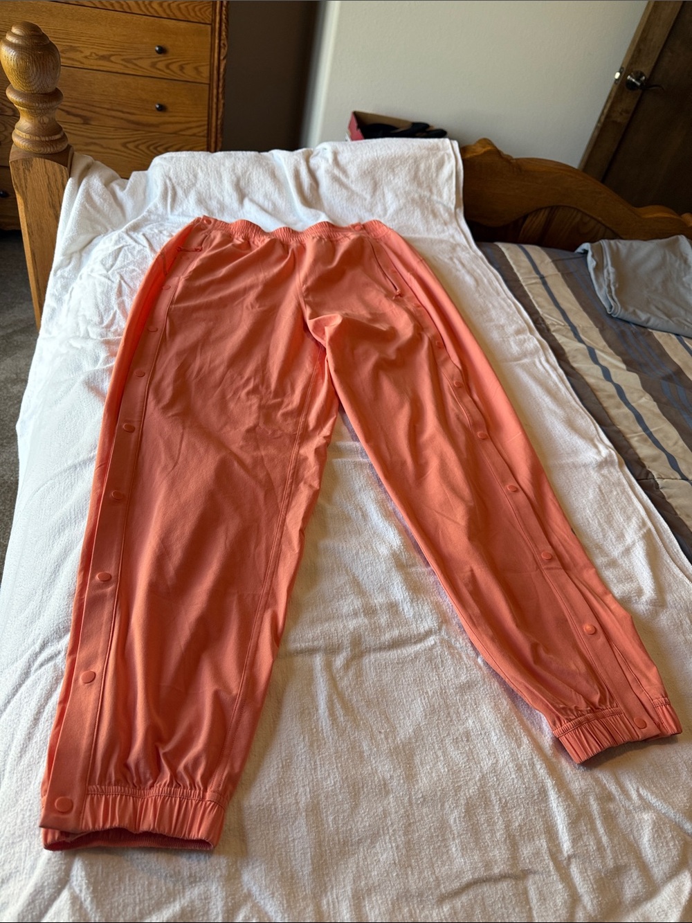 lululemon athletica Coral Snap-Button Track Joggers